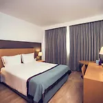 Mercure Lisboa 4*