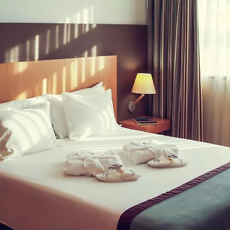 Mercure Lisboa 4* אלמאדה