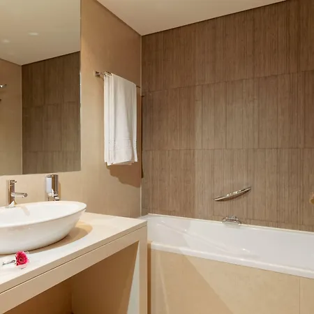 מלון Mercure Lisboa אלמאדה