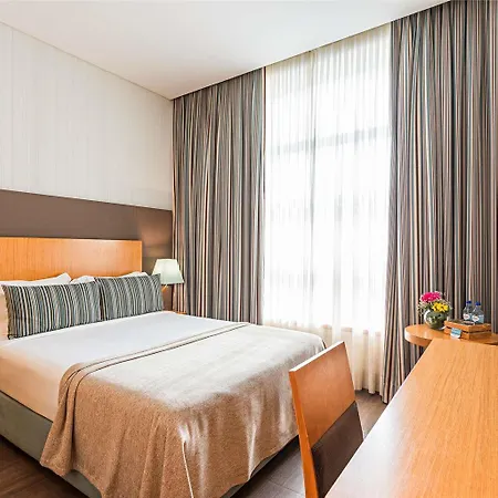 Mercure Lisboa מלון 4*
