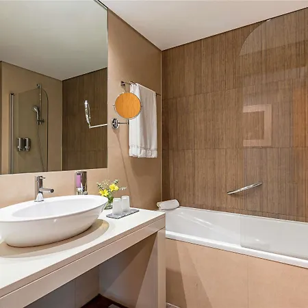 מלון Mercure Lisboa אלמאדה
