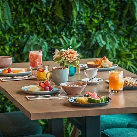 Mercure Lisboa 4*