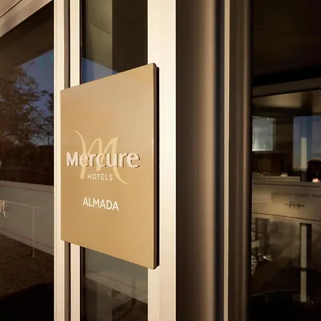 Mercure Lisboa 4* אלמאדה