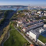 Mercure Lisboa 4*