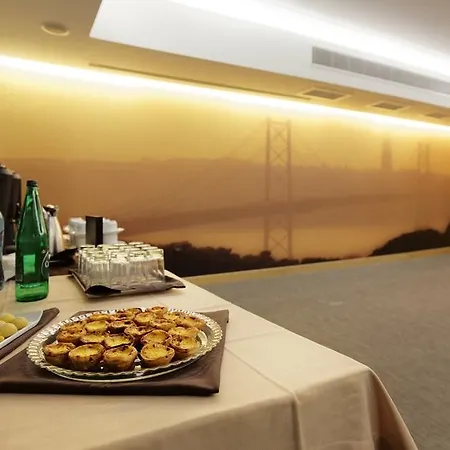 Mercure Lisboa Hotel 4*