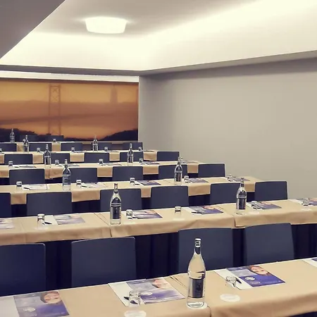 Mercure Lisboa 4*