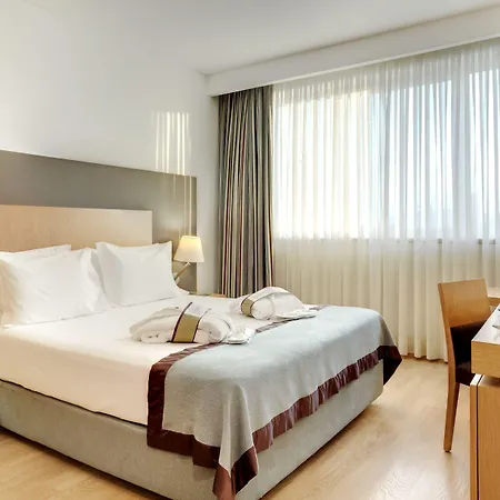 Mercure Lisboa 4*