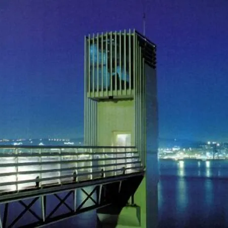 Mercure Lisboa 4*
