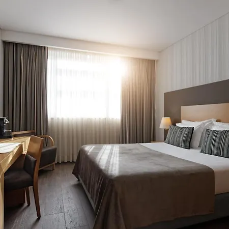 Hotel Mercure Lisboa 4*