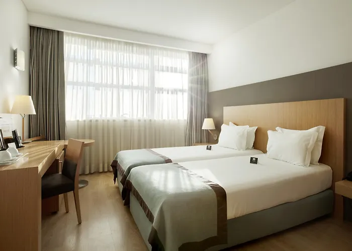 Mercure Lisboa 4*