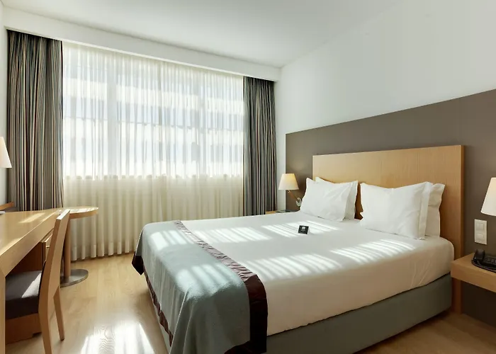 Mercure Lisboa 4*