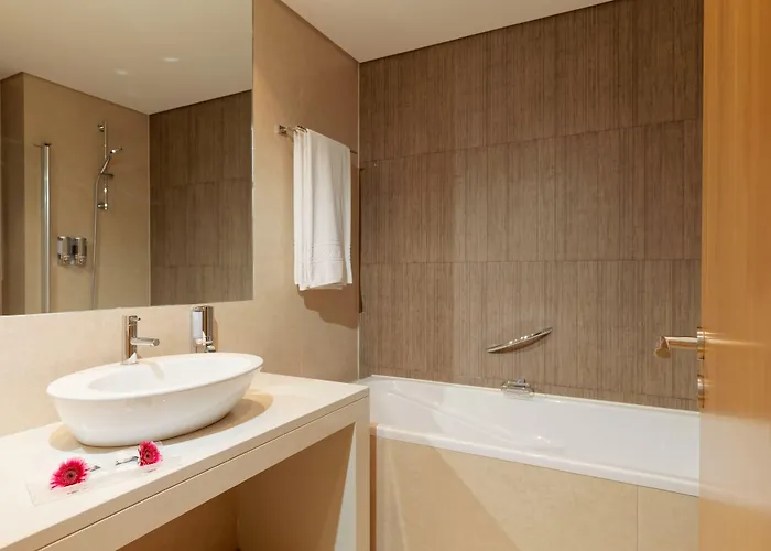 מלון Mercure Lisboa אלמאדה