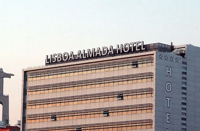 ホテル Mercure Lisboa 4*