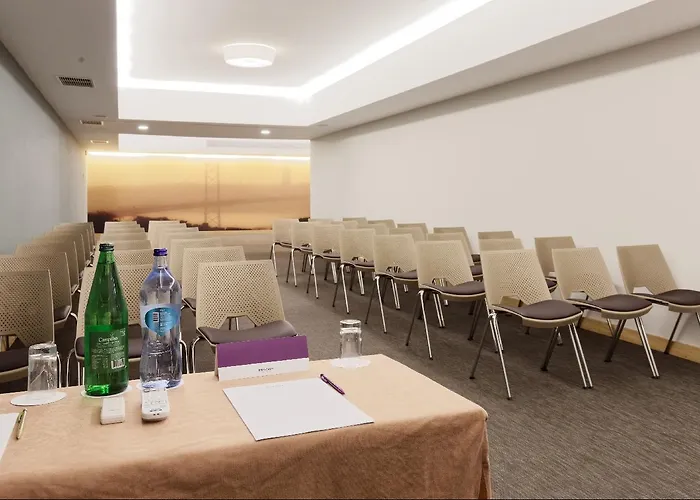 ホテル Mercure Lisboa 4*